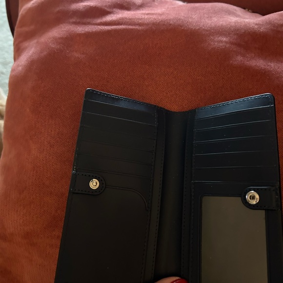 Kate Spade bifold wallet - Picture 3 of 5